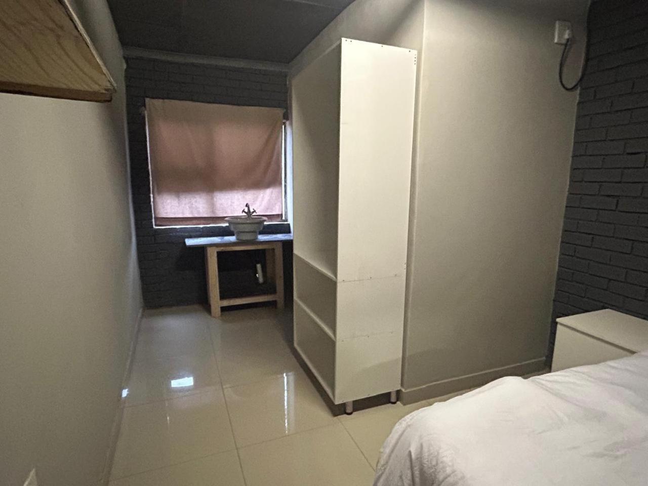 Ezekmary Res Homestay *